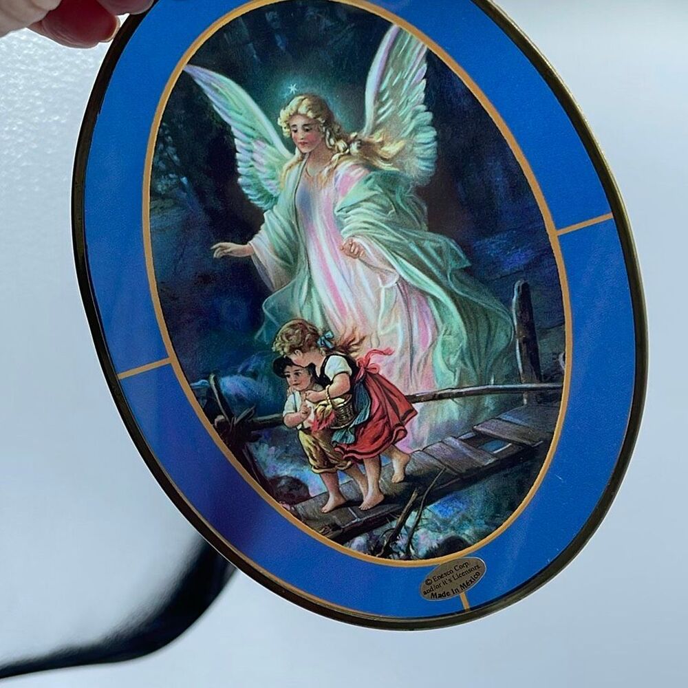 Vintage Enesco Glass Art Catchers “Guardian Angel” Sun catcher.